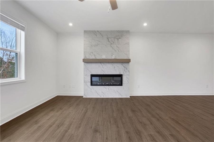 Spacious, unfurnished interior of a new home in Towne Village at Suwanee Dam, Sugar Hill (Image 16). Spacious, unfurnished interior of a new home in Towne Village at Suwanee Dam, Sugar Hill (Image 16).