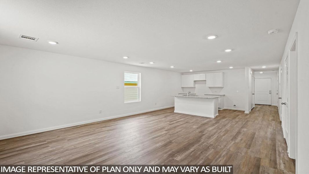 Spacious, unfurnished interior of a new home in McCrorey Trails, Conroe (Image 13).