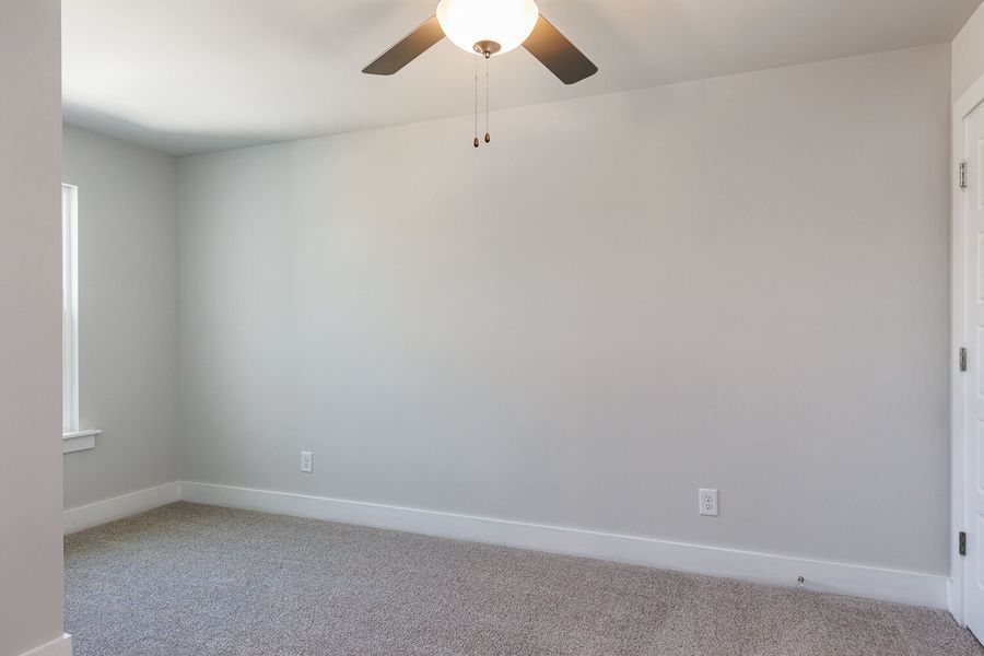 Spacious, unfurnished interior of a new home in Vaughan Farms, Angier (Image 23).