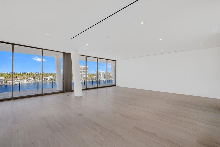 Spacious, unfurnished interior of a new home in , Miami (Image 55).