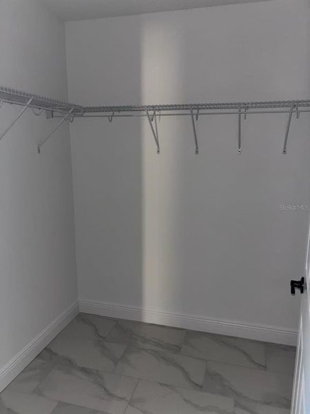 Spacious, unfurnished interior of a new home in , Dunnellon (Image 24).