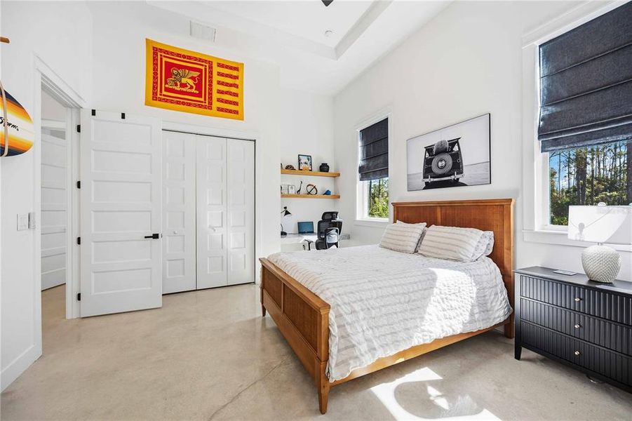 Furnished interior view inside a new home in , Port Charlotte (Image 43).