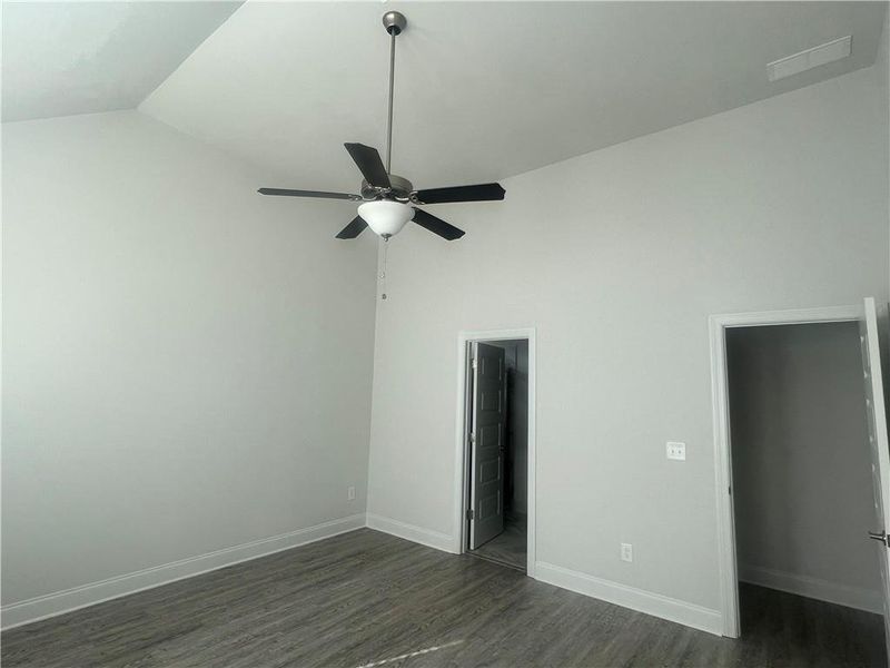 Spacious, unfurnished interior of a new home in Waters Edge, Mansfield (Image 8).