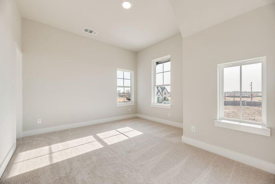 Spacious, unfurnished interior of a new home in Grand Estates of Anna, Anna (Image 26).