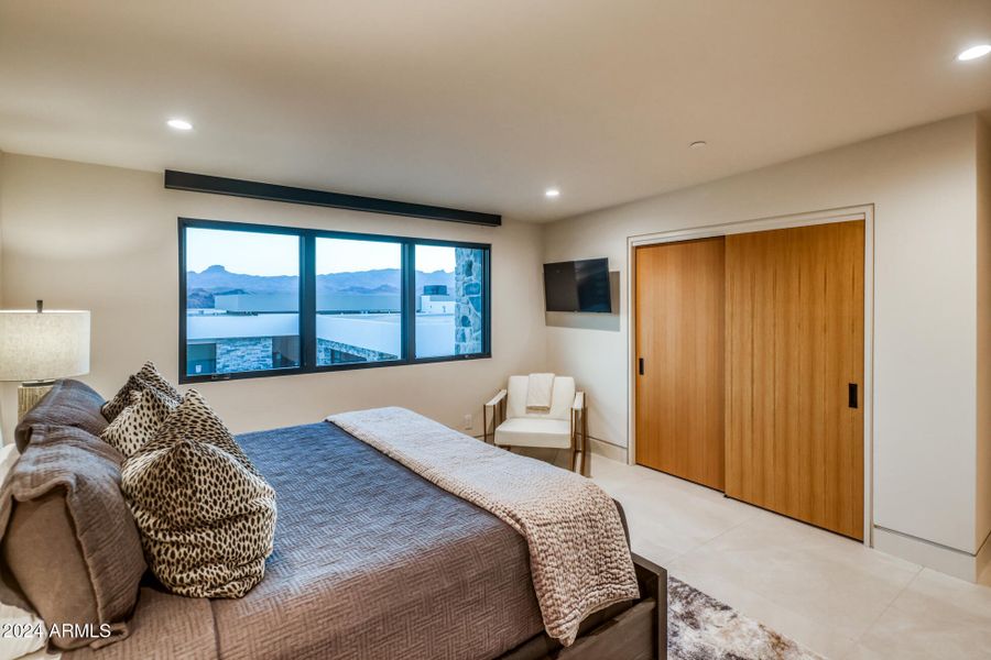 040_GUEST BEDROOM 040_GUEST BEDROOM