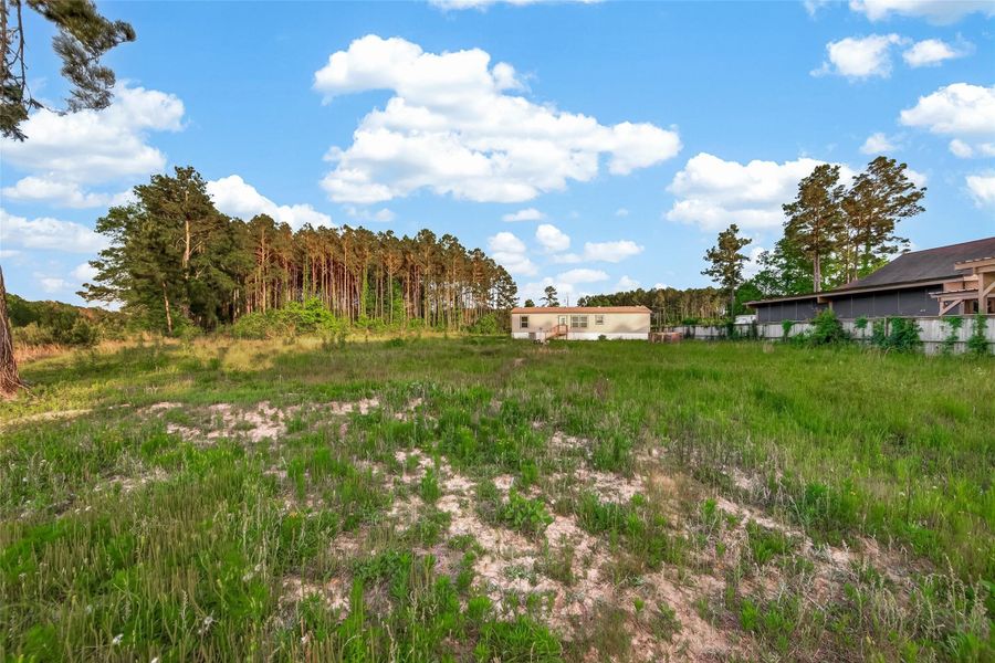 Natural landscape and outdoor views near  in Cleveland (Image 36).