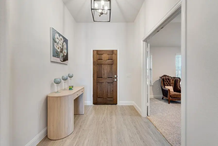 Furnished interior view inside a new home in , Alvarado (Image 4).