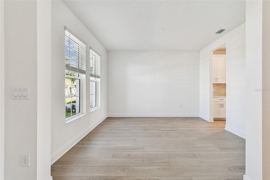 Spacious, unfurnished interior of a new home in Hawkstone, Sarasota (Image 13).