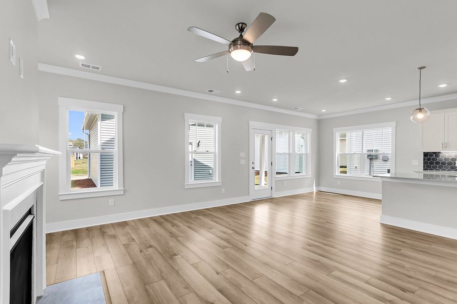Spacious, unfurnished interior of a new home in Six Oaks, Summerville (Image 21).