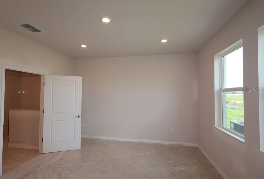 Spacious, unfurnished interior of a new home in Gracewater at Sarasota, Sarasota (Image 9). Spacious, unfurnished interior of a new home in Gracewater at Sarasota, Sarasota (Image 9).