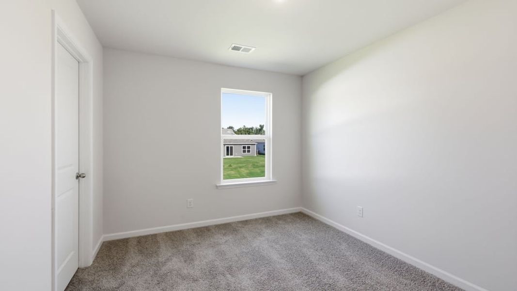 Spacious, unfurnished interior of a new home in Cedar Gap, Fountain Inn (Image 28).