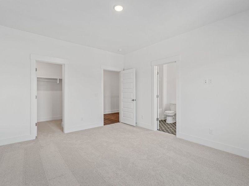 Spacious, unfurnished interior of a new home in Shelton Square, Murfreesboro (Image 45).