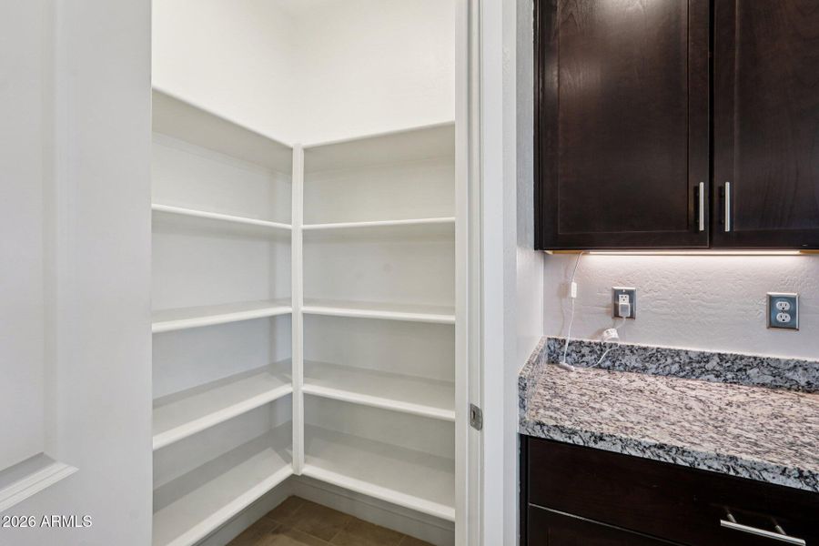 26-web-or-mls-W Sunnyslope Ln-S0804-026 26-web-or-mls-W Sunnyslope Ln-S0804-026