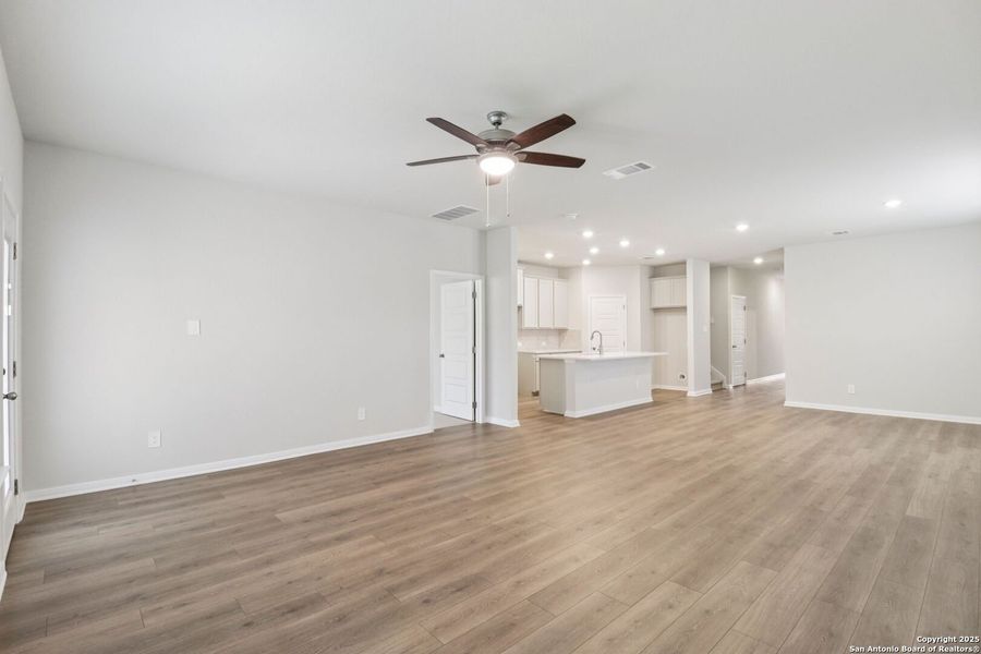 Spacious, unfurnished interior of a new home in Royal Crest, San Antonio (Image 35). Spacious, unfurnished interior of a new home in Royal Crest, San Antonio (Image 35).