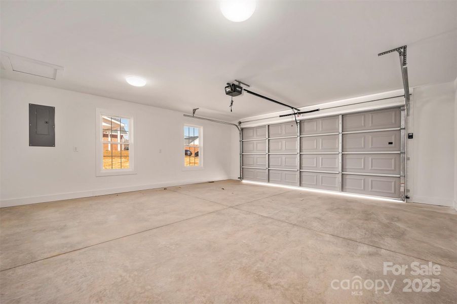 Image 33 of a home in .