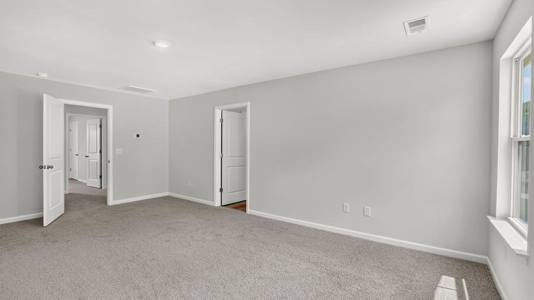 Spacious, unfurnished interior of a new home in Bentley Park, Greenwood (Image 32). Spacious, unfurnished interior of a new home in Bentley Park, Greenwood (Image 32).