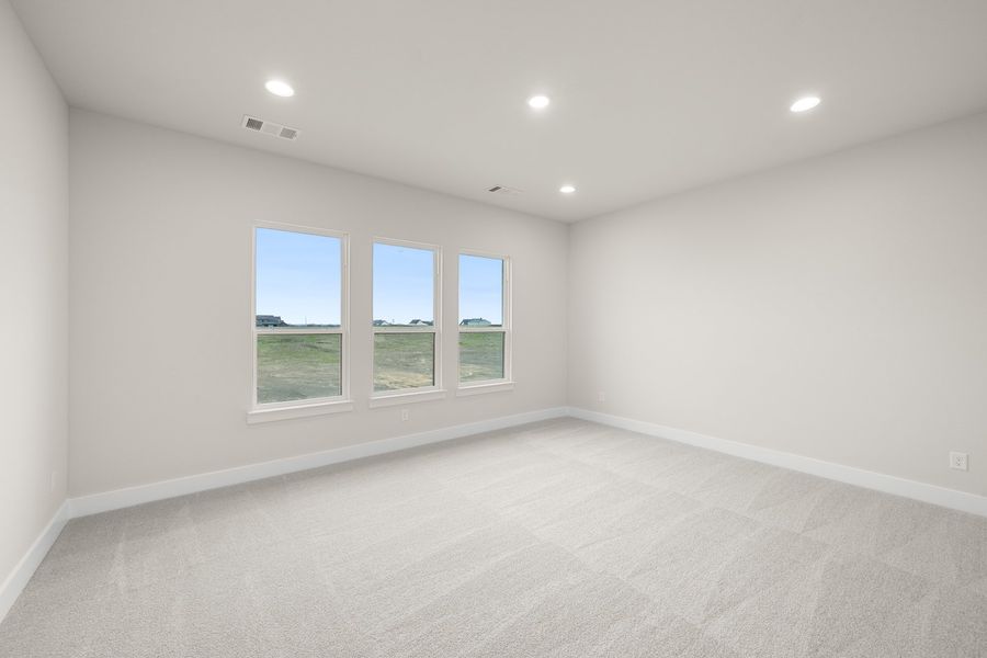 Spacious, unfurnished interior of a new home in Byrum Ranch, Venus (Image 34).