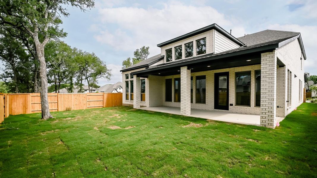 Exterior details and patio area of a home in 6 Creeks, Kyle (Image 3).