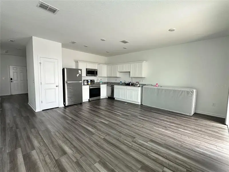 Image 14 of a home in . Image 14 of a home in .