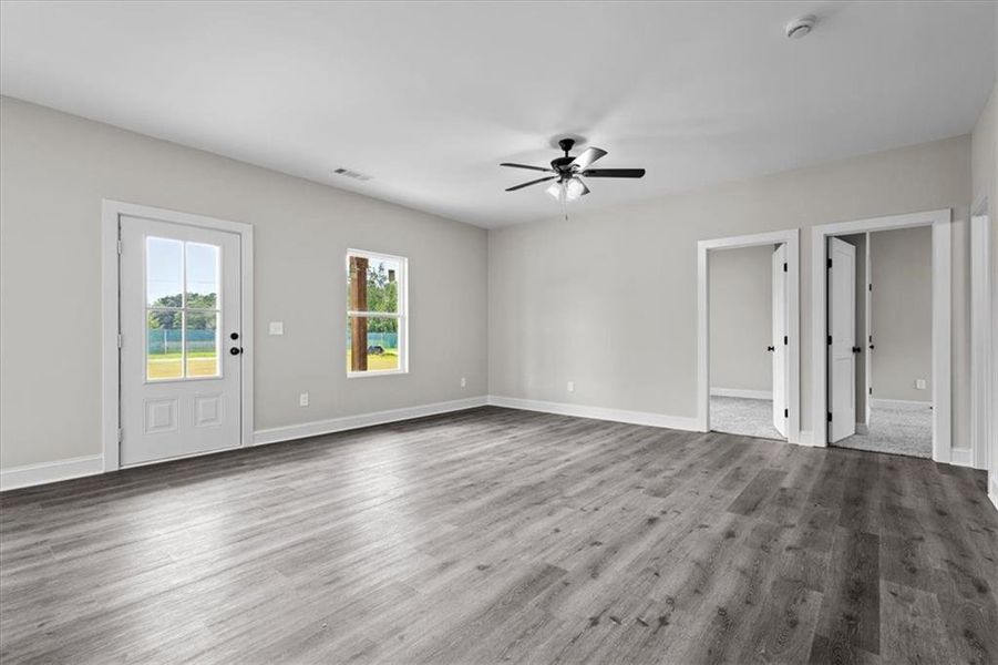 Spacious, unfurnished interior of a new home in , Dallas (Image 16). Spacious, unfurnished interior of a new home in , Dallas (Image 16).