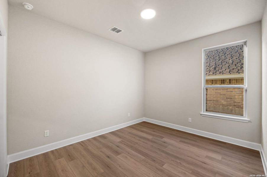 Spacious, unfurnished interior of a new home in Ventana, Bulverde (Image 15).