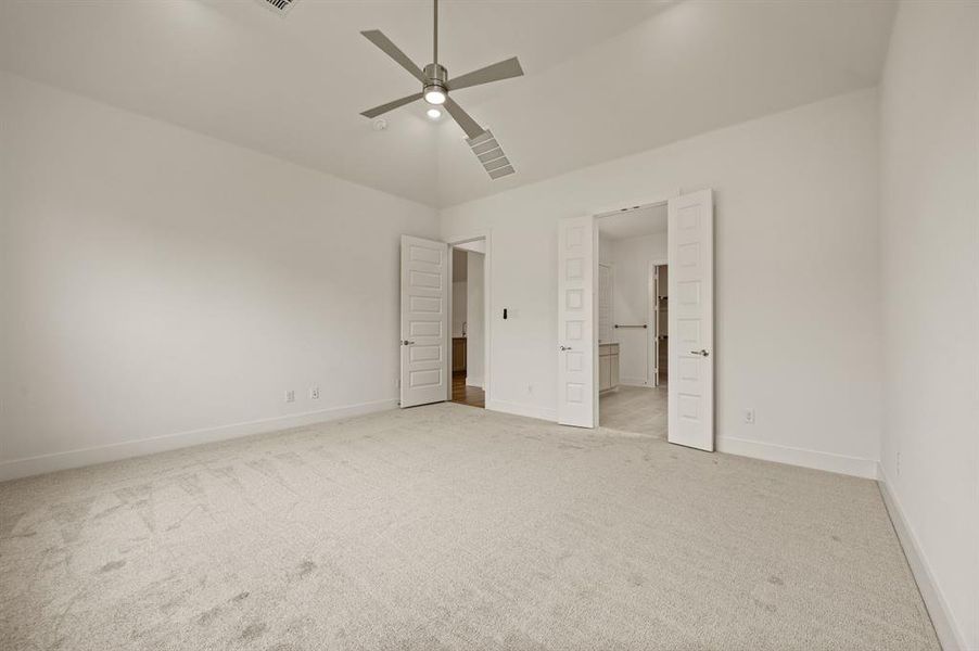 Spacious, unfurnished interior of a new home in LeTara, Haslet (Image 29).