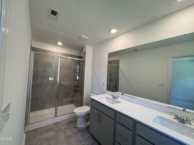 SUN_BullCityNorth_Pic_Cameron_OwnersBath SUN_BullCityNorth_Pic_Cameron_OwnersBath