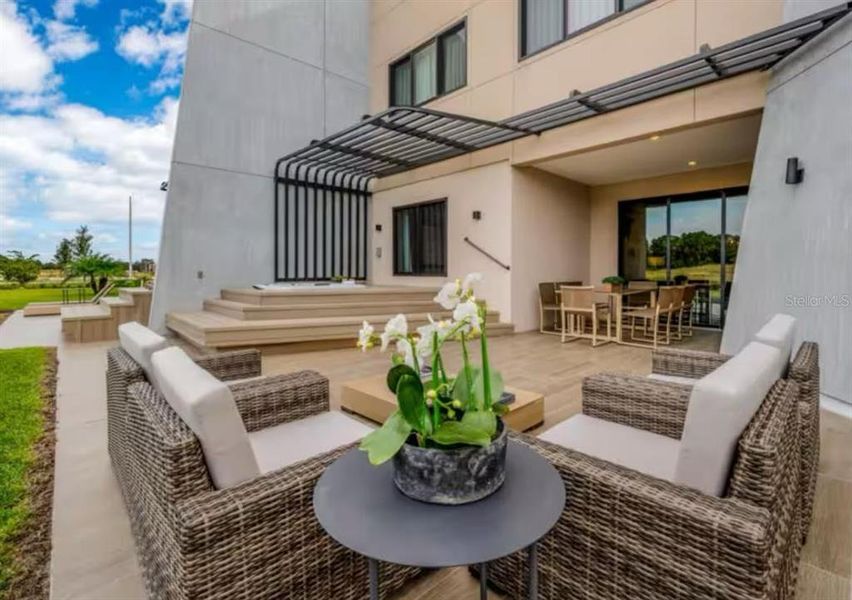 Exterior details and patio area of a home in , Kissimmee (Image 19).