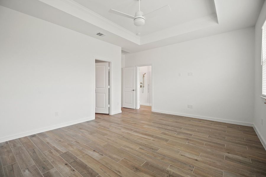 Private primary suite (*Photo not of actual home and used for illustration purposes only.)