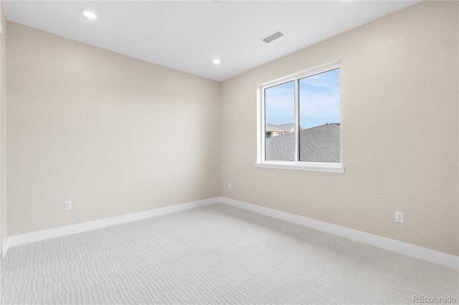 Spacious, unfurnished interior of a new home in Legends at Lyric, Lone Tree (Image 42). Spacious, unfurnished interior of a new home in Legends at Lyric, Lone Tree (Image 42).