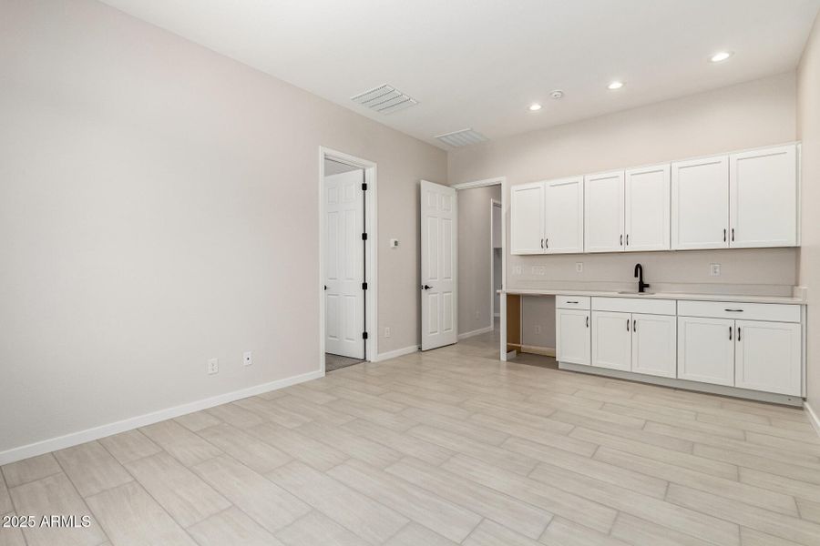 30-Hollyhock 30-Hollyhock