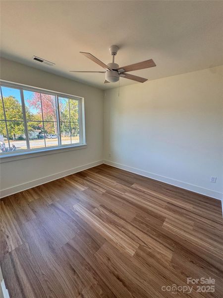Spacious, unfurnished interior of a new home in , Charlotte (Image 4).