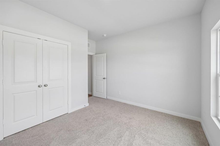 Spacious, unfurnished interior of a new home in Lone Oak, Alvarado (Image 28). Spacious, unfurnished interior of a new home in Lone Oak, Alvarado (Image 28).