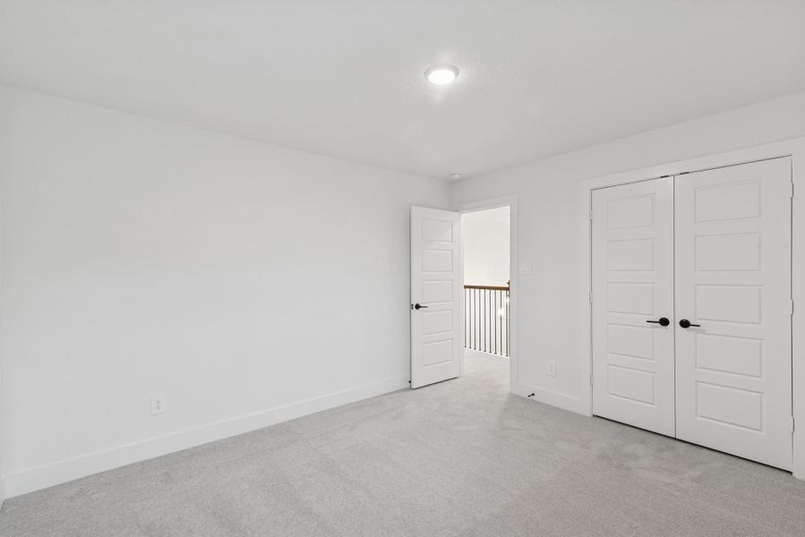 Spacious, unfurnished interior of a new home in Sorella, Tomball (Image 8).