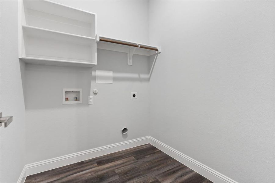 Spacious, unfurnished interior of a new home in , Greenville (Image 30).