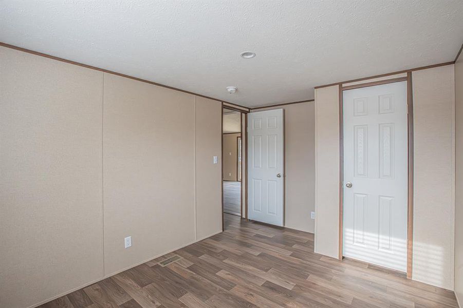 Spacious, unfurnished interior of a new home in , Azle (Image 10).