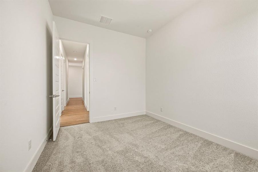 Spacious, unfurnished interior of a new home in Rocky Top Ranch, Reno (Image 37).