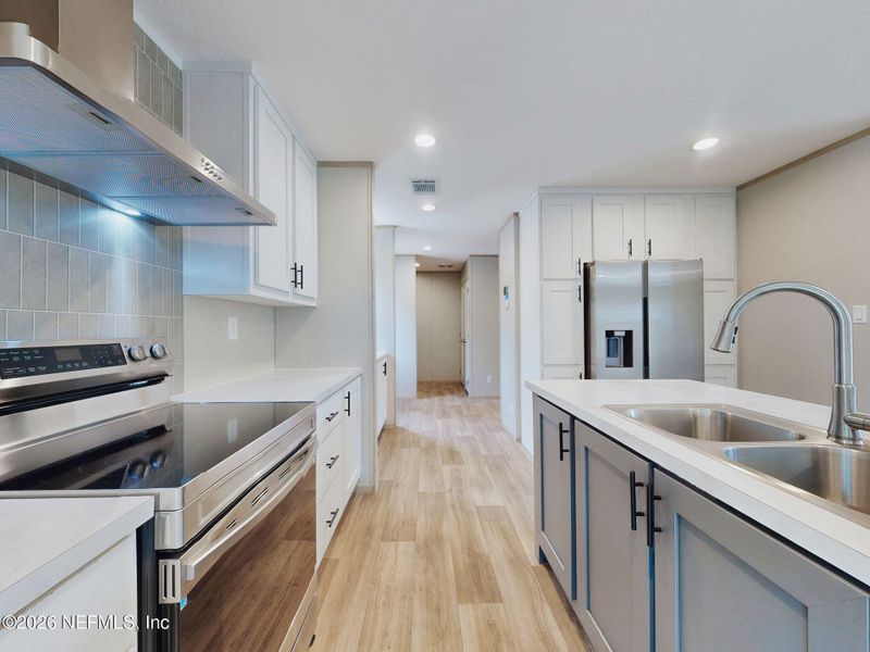Furnished interior view inside a new home in , Keystone Heights (Image 17).