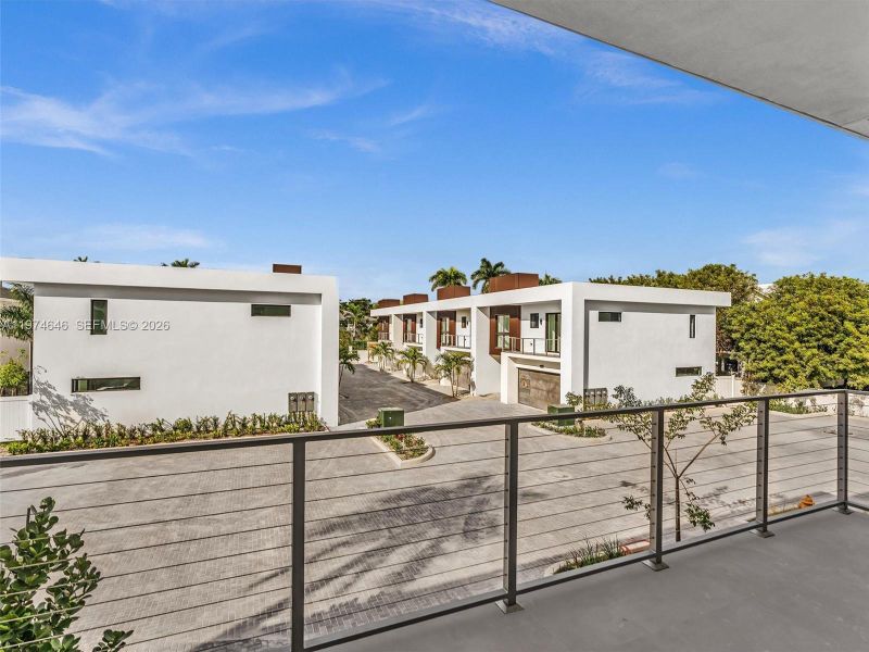Exterior details and patio area of a home in , Dania Beach (Image 48).