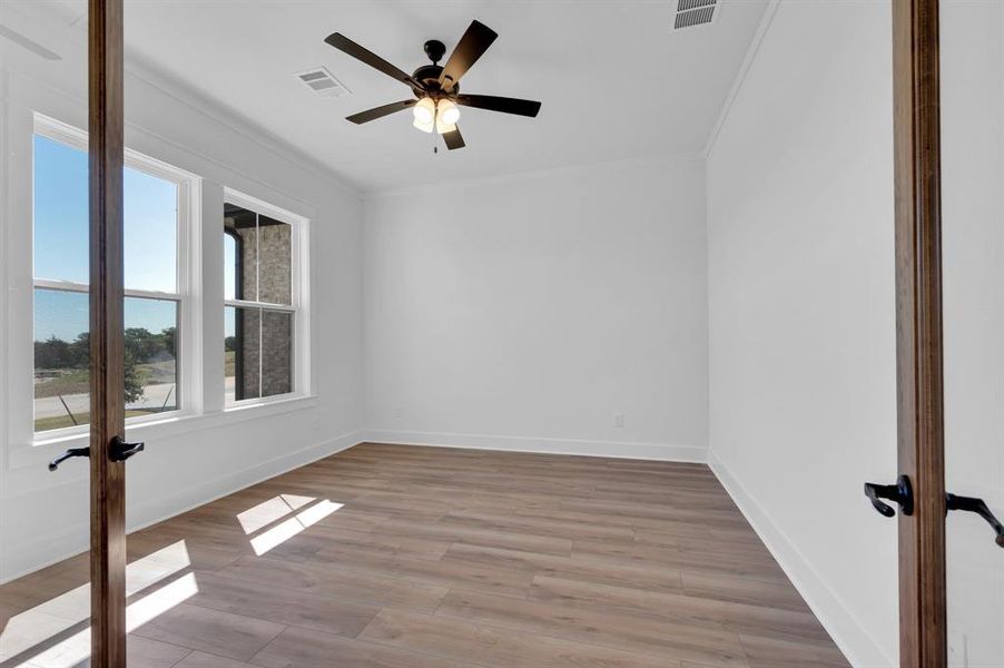 Spacious, unfurnished interior of a new home in , Waxahachie (Image 14).