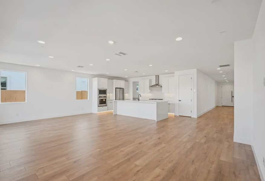 Great Room - 4 of 10