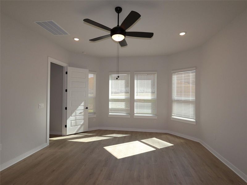 Spacious, unfurnished interior of a new home in Cedar Brook, Leander (Image 12). Spacious, unfurnished interior of a new home in Cedar Brook, Leander (Image 12).