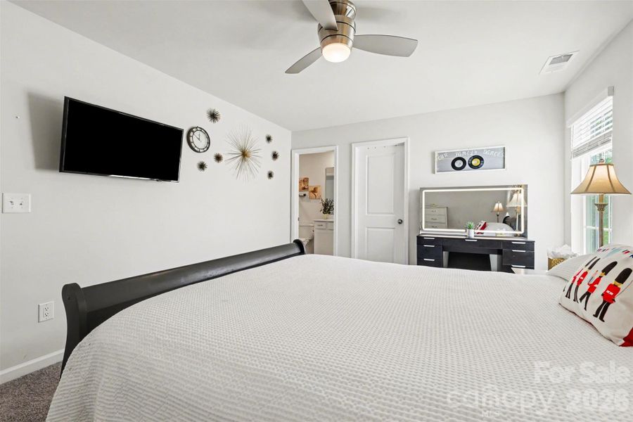 Furnished interior view inside a new home in Walnut Creek, Lancaster (Image 19).