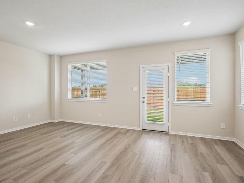Spacious, unfurnished interior of a new home in Parkway Commons - City Series, Missouri City (Image 36). Spacious, unfurnished interior of a new home in Parkway Commons - City Series, Missouri City (Image 36).
