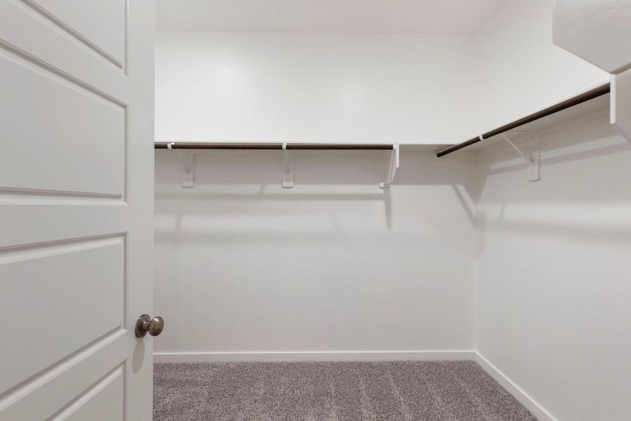 Spacious, unfurnished interior of a new home in , Huntsville (Image 34).