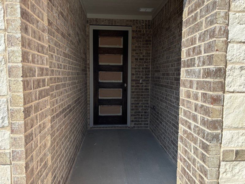 Exterior details and patio area of a home in Waterford Park, Weatherford (Image 3). Exterior details and patio area of a home in Waterford Park, Weatherford (Image 3).