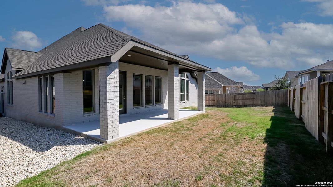 Exterior details and patio area of a home in Veramendi 60', New Braunfels (Image 3).