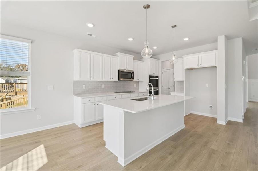 Furnished interior view inside a new home in Chapel Hill, Newnan (Image 9). Furnished interior view inside a new home in Chapel Hill, Newnan (Image 9).