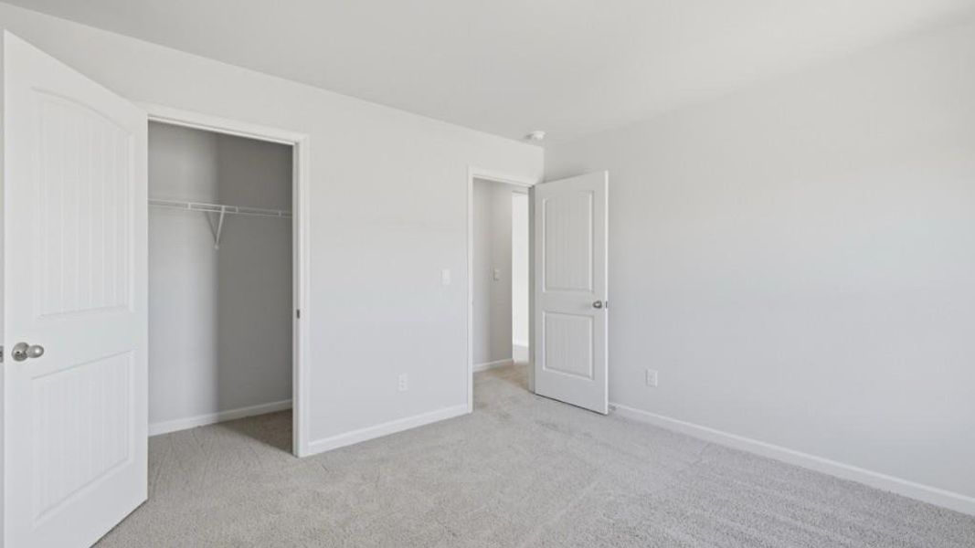 Spacious, unfurnished interior of a new home in Hamptons at Riverwood South, Dallas (Image 27).