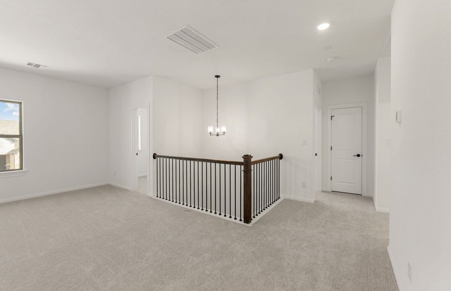 Spacious, unfurnished interior of a new home in Crescent Bluff, Georgetown (Image 28).